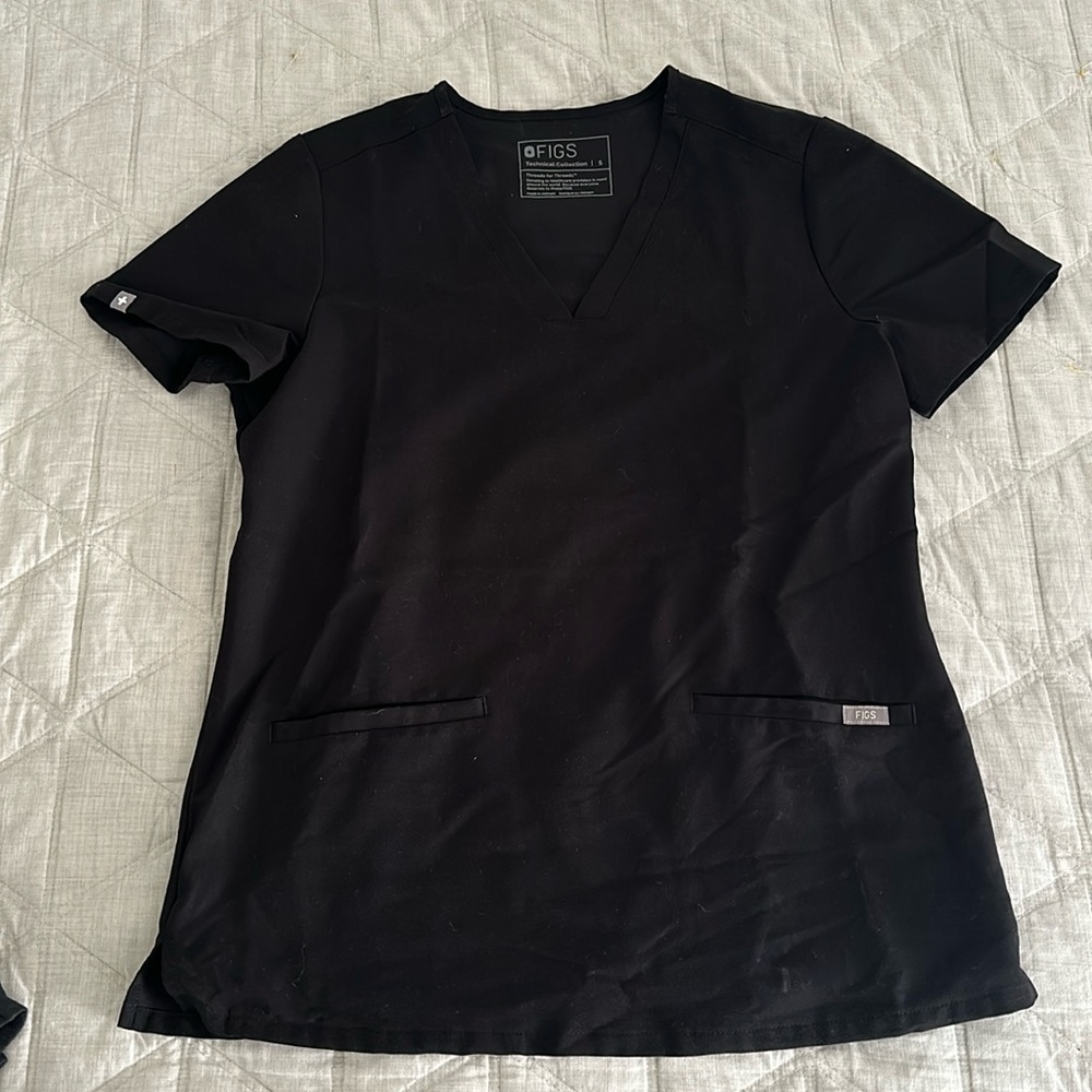 Figs Black Multi-pocket Scrub Top